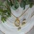 Ketting medaillon goud, gele bloemen